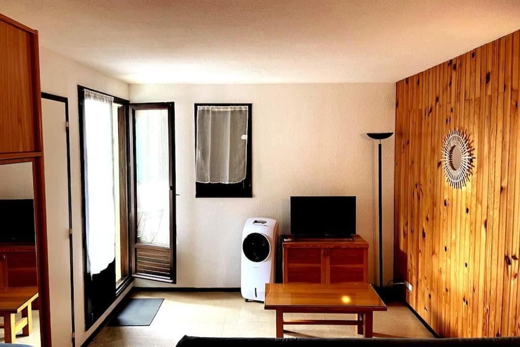 St-Pierre-La-Mer, Bel Appartement A Dans Residence Avec Piscine Et Tennis Entre 5 Et 10 Min De La Plage Fleury  Exteriér fotografie